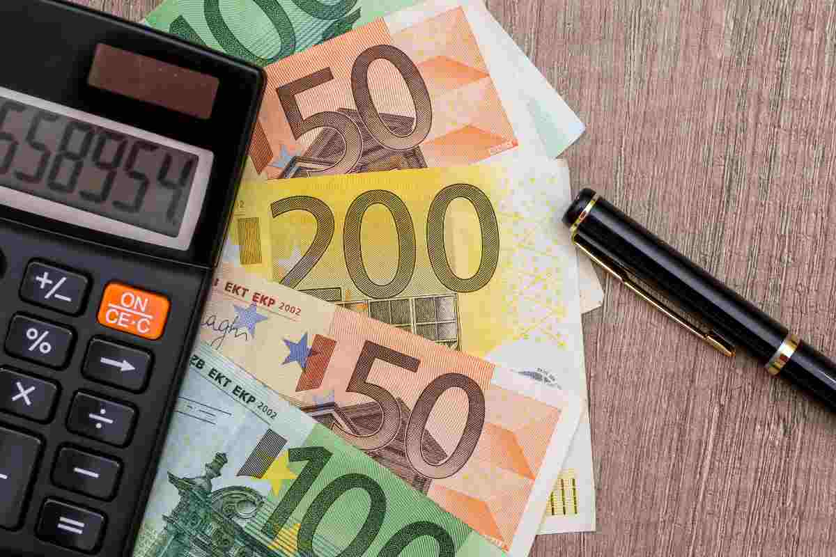 Casa calda anche senza termosifoni: 10 trucchi da provare per risparmiare