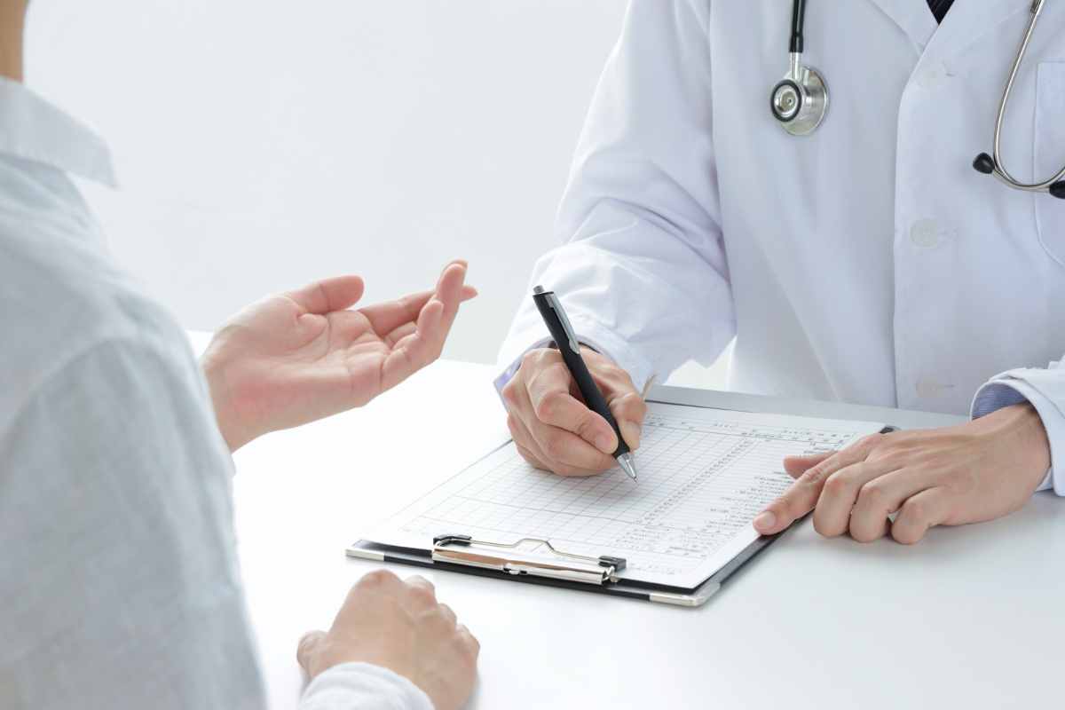 Svolta certificati di malattia: ora la visita medica, tutti i dettagli