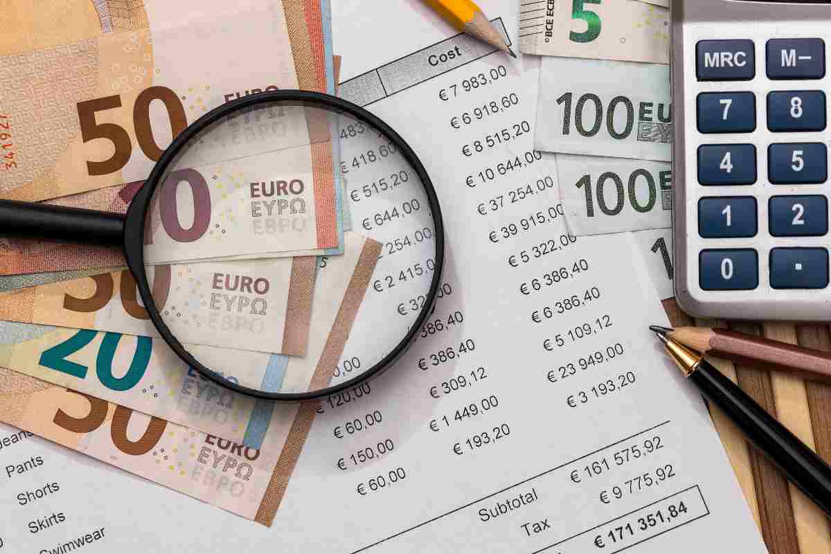 Casa calda anche senza termosifoni: 10 trucchi da provare per risparmiare