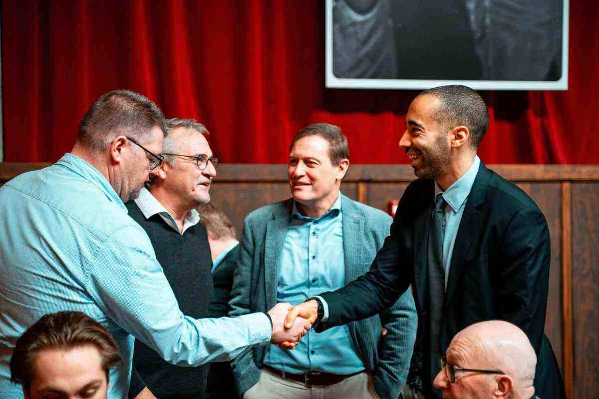 Riunione di condominio: ecco cosa rischia, tutti i dettagli